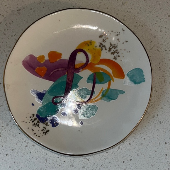 L Initial Collection Plate Dish - Picture 3 of 4